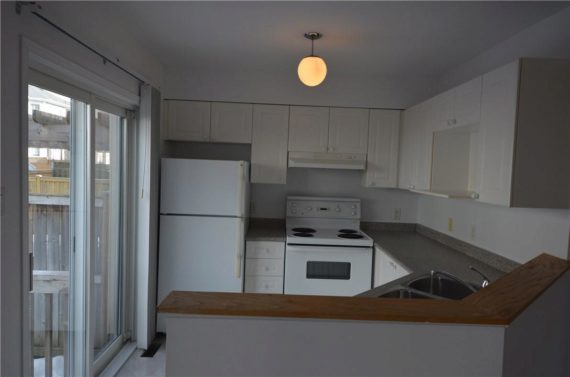 http://cdn.canadapropertylisting.com//Property/medium/3/2016/3/24/3-bedroom-single-family-property-for-sale-5247670711811068306.jpg