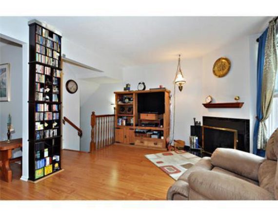 http://cdn.canadapropertylisting.com//Property/medium/3/2016/3/24/3-bedroom-single-family-property-for-sale-5247670711817328932.jpg