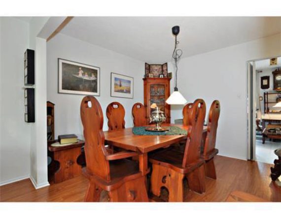 http://cdn.canadapropertylisting.com//Property/medium/3/2016/3/24/3-bedroom-single-family-property-for-sale-5247670711817338933.jpg