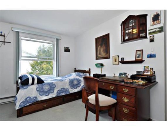 http://cdn.canadapropertylisting.com//Property/medium/3/2016/3/24/3-bedroom-single-family-property-for-sale-5247670711817398939.jpg