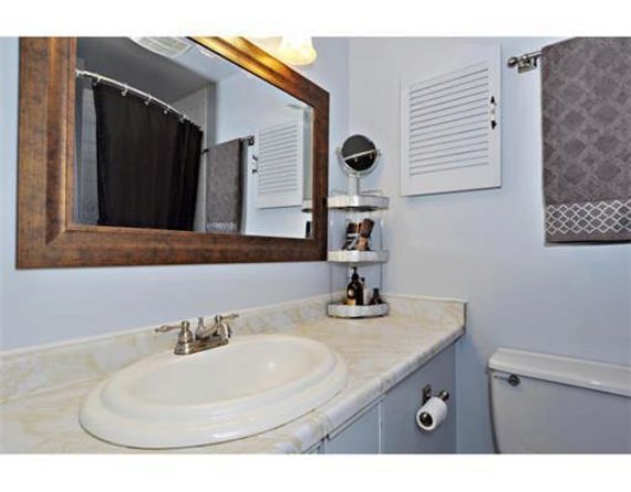 http://cdn.canadapropertylisting.com//Property/medium/3/2016/3/24/3-bedroom-single-family-property-for-sale-5247670711817418941.jpg
