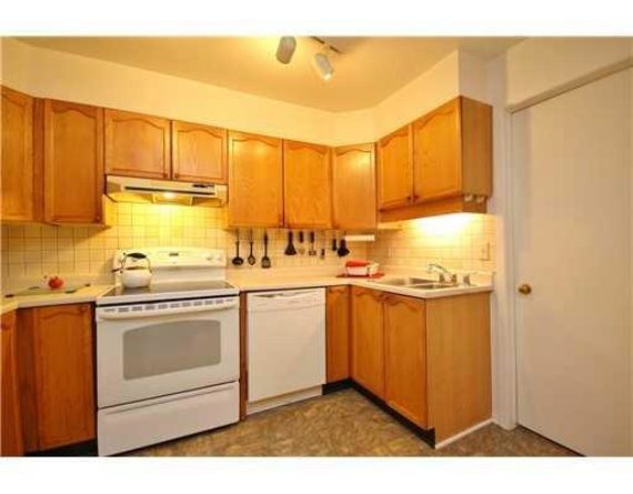 http://cdn.canadapropertylisting.com//Property/medium/3/2016/3/26/1-bedroom-single-family-property-for-sale-5247670711902737472.jpg