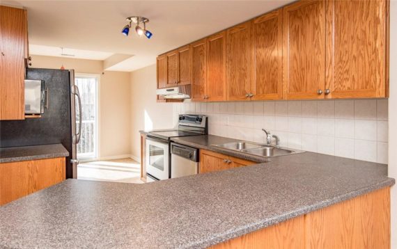 http://cdn.canadapropertylisting.com//Property/medium/3/2016/3/26/2-bedroom-single-family-property-for-sale-5247670711902527451.jpg