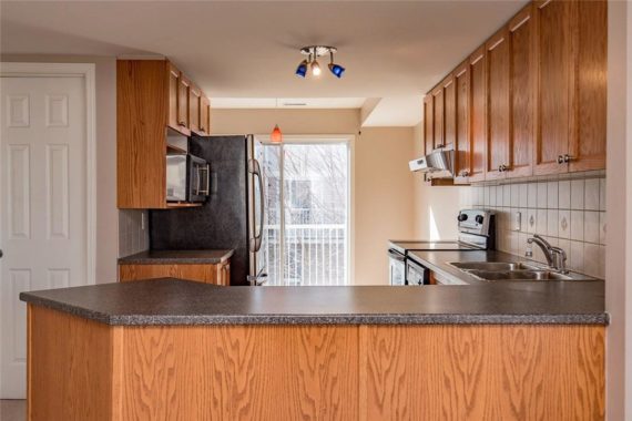 http://cdn.canadapropertylisting.com//Property/medium/3/2016/3/26/2-bedroom-single-family-property-for-sale-5247670711902587457.jpg