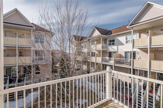 http://cdn.canadapropertylisting.com//Property/medium/3/2016/3/26/2-bedroom-single-family-property-for-sale-5247670711902637462.jpg