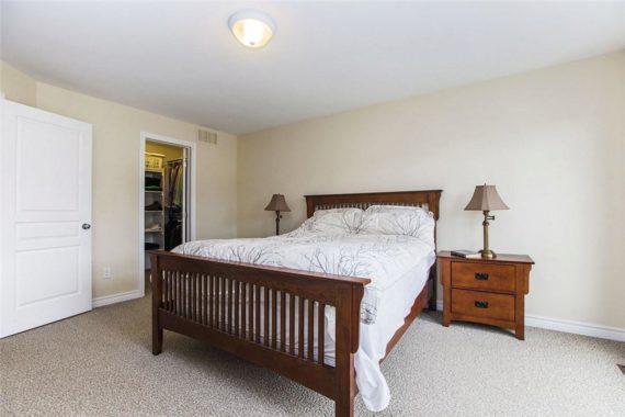 http://cdn.canadapropertylisting.com//Property/medium/3/2016/3/26/3-bedroom-single-family-property-for-sale-5247670711895206719.jpg