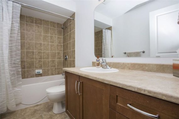 http://cdn.canadapropertylisting.com//Property/medium/3/2016/3/26/3-bedroom-single-family-property-for-sale-5247670711895246723.jpg