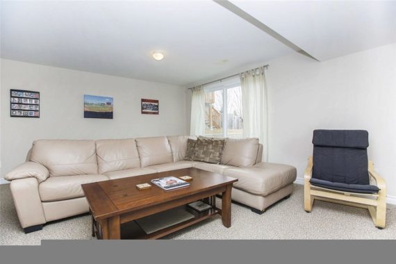 http://cdn.canadapropertylisting.com//Property/medium/3/2016/3/26/3-bedroom-single-family-property-for-sale-5247670711895556754.jpg