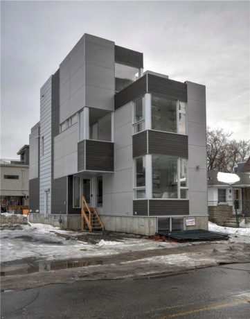 http://cdn.canadapropertylisting.com//Property/medium/3/2016/3/26/3-bedroom-single-family-property-for-sale-5247670711897836982.jpg