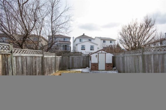 http://cdn.canadapropertylisting.com//Property/medium/3/2016/3/26/3-bedroom-single-family-property-for-sale-5247670711903097508.jpg