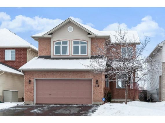 http://cdn.canadapropertylisting.com//Property/medium/3/2016/3/26/4-bedroom-single-family-property-for-sale-5247670711891406339.jpg
