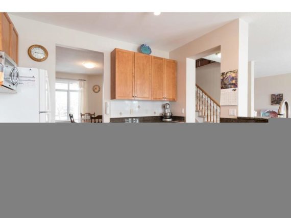http://cdn.canadapropertylisting.com//Property/medium/3/2016/3/26/4-bedroom-single-family-property-for-sale-5247670711891516350.jpg
