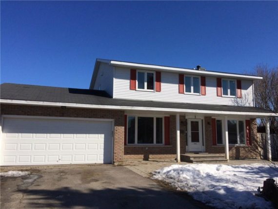 http://cdn.canadapropertylisting.com//Property/medium/3/2016/3/26/4-bedroom-single-family-property-for-sale-5247670711892176416.jpg