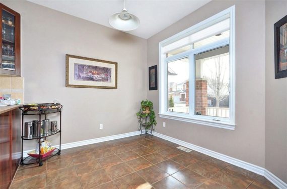 http://cdn.canadapropertylisting.com//Property/medium/3/2016/3/31/3-bedroom-single-family-property-for-sale-5247670711916798878.jpg