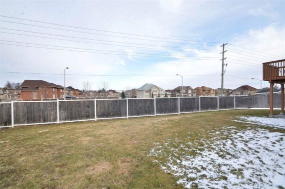 http://cdn.canadapropertylisting.com//Property/medium/3/2016/3/31/3-bedroom-single-family-property-for-sale-5247670711916938892.jpg