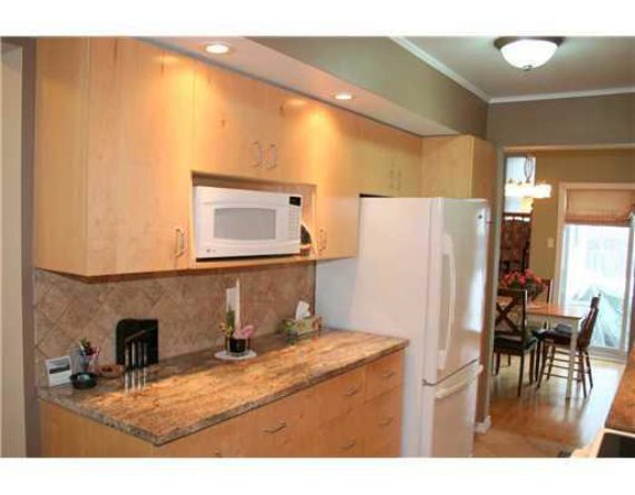 http://cdn.canadapropertylisting.com//Property/medium/3/2016/3/31/3-bedroom-single-family-property-for-sale-5247670711917038902.jpg