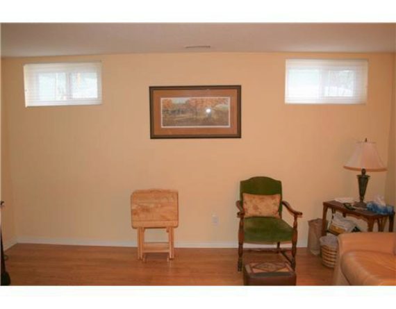 http://cdn.canadapropertylisting.com//Property/medium/3/2016/3/31/3-bedroom-single-family-property-for-sale-5247670711917118910.jpg