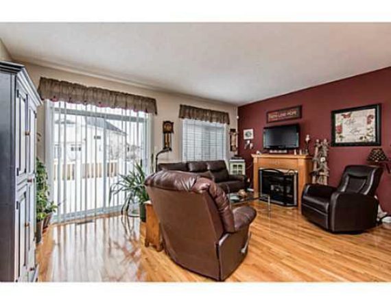 http://cdn.canadapropertylisting.com//Property/medium/3/2016/3/31/3-bedroom-single-family-property-for-sale-5247670711918769075.jpg