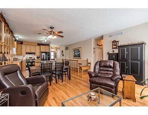 http://cdn.canadapropertylisting.com//Property/medium/3/2016/3/31/3-bedroom-single-family-property-for-sale-5247670711918779076.jpg