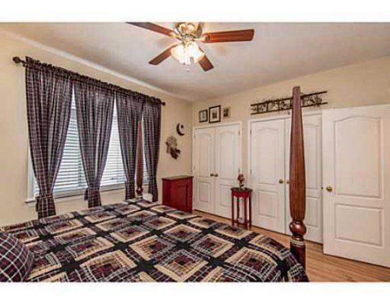 http://cdn.canadapropertylisting.com//Property/medium/3/2016/3/31/3-bedroom-single-family-property-for-sale-5247670711918789077.jpg