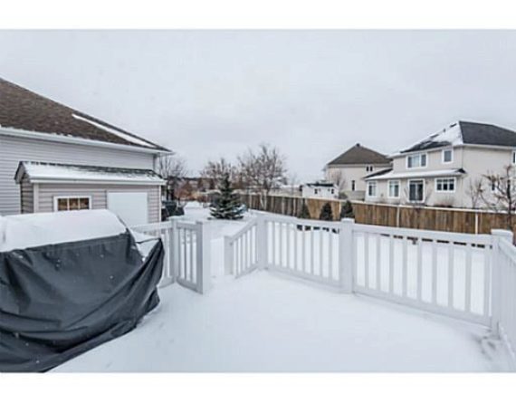 http://cdn.canadapropertylisting.com//Property/medium/3/2016/3/31/3-bedroom-single-family-property-for-sale-5247670711918859084.jpg