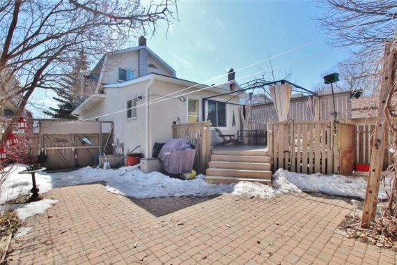 http://cdn.canadapropertylisting.com//Property/medium/3/2016/3/31/3-bedroom-single-family-property-for-sale-5247670711919879186.jpg