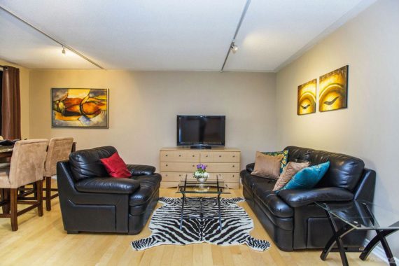 http://cdn.canadapropertylisting.com//Property/medium/3/2016/4/2/2-bedroom-condo-for-sale-5247670711926279826.jpg