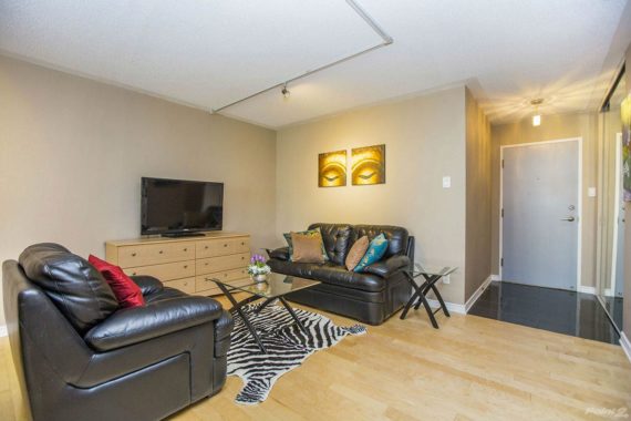 http://cdn.canadapropertylisting.com//Property/medium/3/2016/4/2/2-bedroom-condo-for-sale-5247670711926289827.jpg