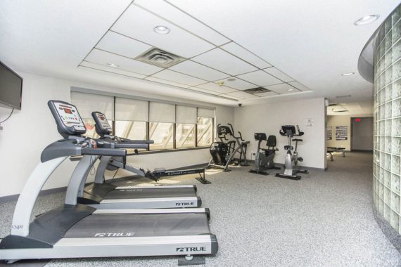 http://cdn.canadapropertylisting.com//Property/medium/3/2016/4/2/2-bedroom-condo-for-sale-5247670711926529851.jpg