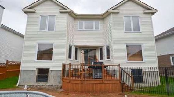 http://cdn.canadapropertylisting.com//Property/medium/3/2016/4/6/5-bedroom-single-family-property-for-sale-5247670713288876072.jpg