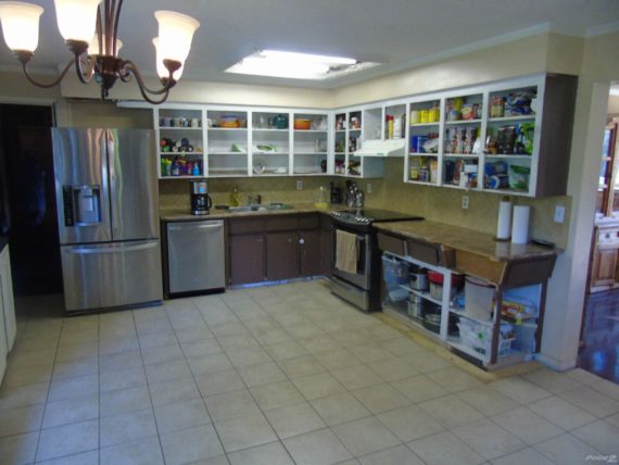 http://cdn.canadapropertylisting.com//Property/medium/3/2016/7/28/4-bedroom-property-for-sale-5247738976245395429.jpg