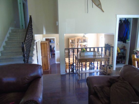 http://cdn.canadapropertylisting.com//Property/medium/3/2016/7/28/4-bedroom-property-for-sale-5247738976274337084.jpg