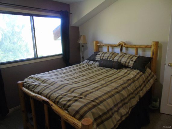 http://cdn.canadapropertylisting.com//Property/medium/3/2016/7/28/4-bedroom-property-for-sale-5247738976288047869.jpg