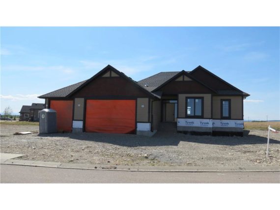 http://cdn.canadapropertylisting.com//Property/medium/4/2016/6/2/3-bedroom-Single-Family-Property-for-Sale-id1027068.jpg