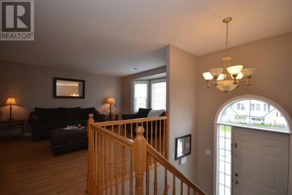 http://cdn.canadapropertylisting.com//Property/medium/4/2016/6/2/3-bedroom-Single-Family-Property-for-Sale-id1303519.jpg