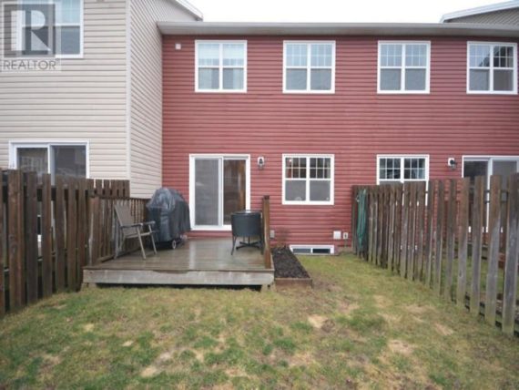 http://cdn.canadapropertylisting.com//Property/medium/4/2016/6/2/3-bedroom-Single-Family-Property-for-Sale-id688103.jpg