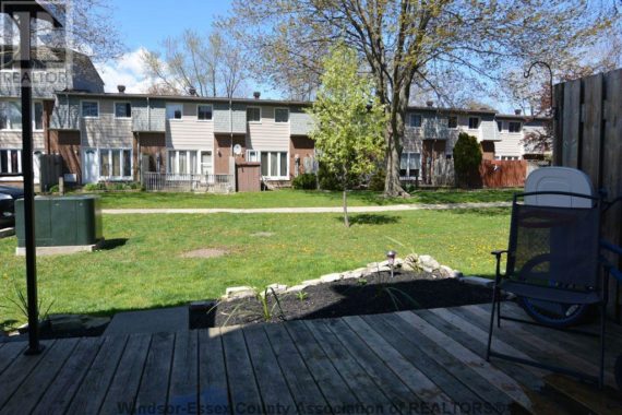 http://cdn.canadapropertylisting.com//Property/medium/4/2016/6/2/4-bedroom-Single-Family-Property-for-Sale-id783011.jpg