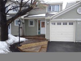 3 Bedroom Single_Family_Property For Sale in 31 SHEARER CRESCENT, Ottawa, Ontario K2L3M9